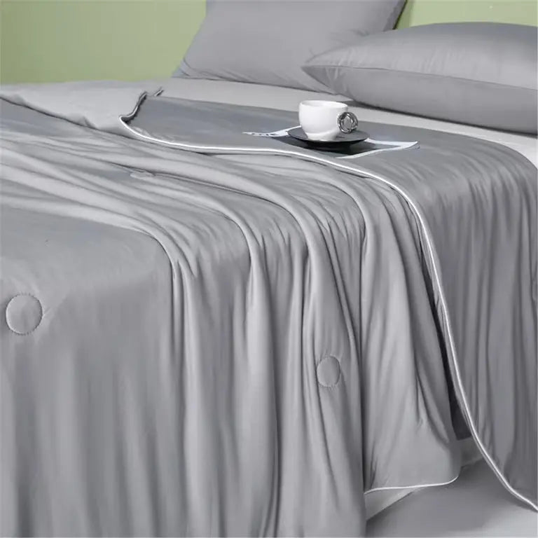 Summer Lightweight Comforter