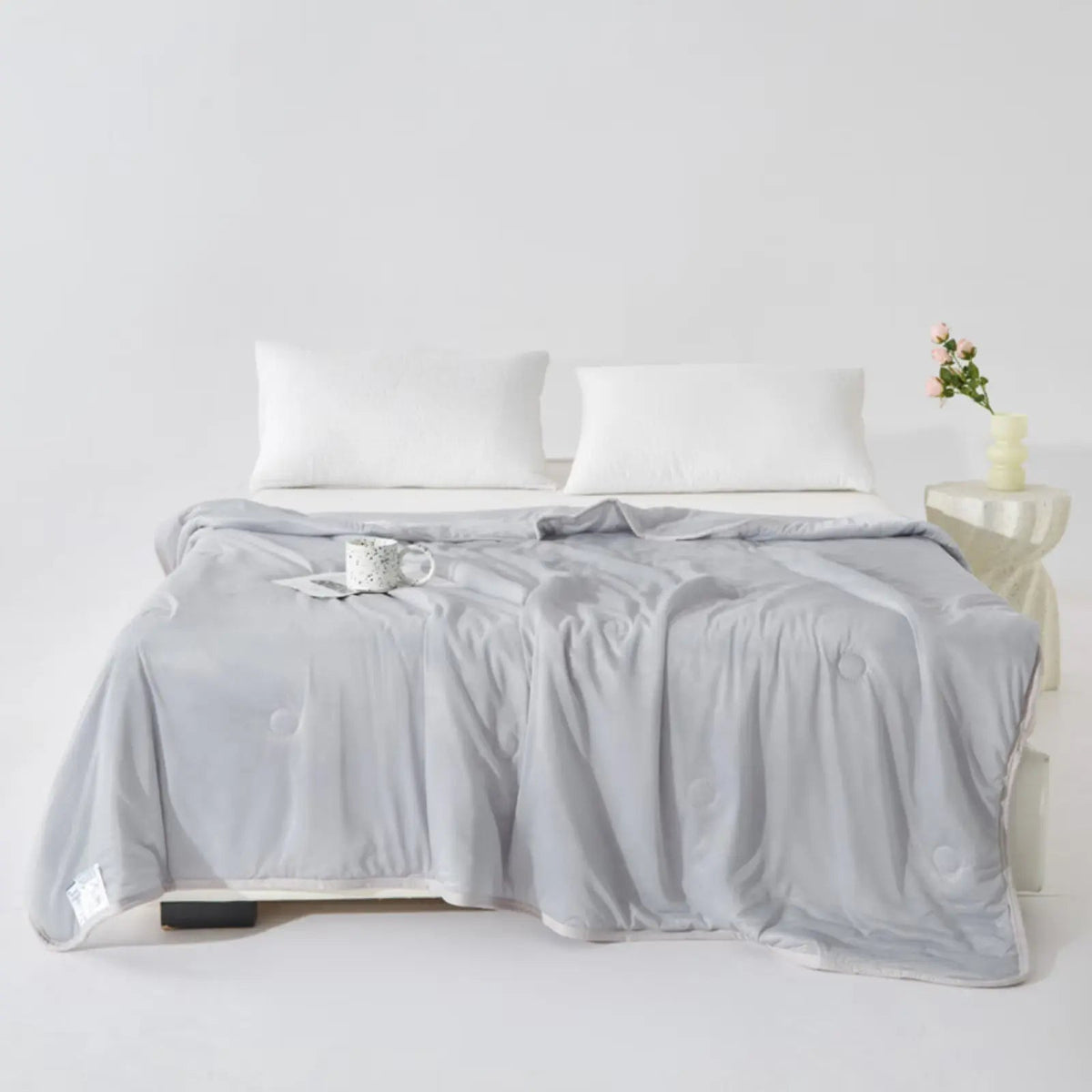 Summer Lightweight Comforter