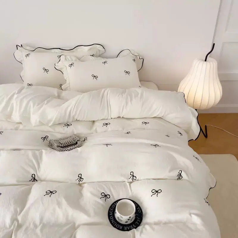 Ruffle Bow Duvet Cover Set (4 Pcs)