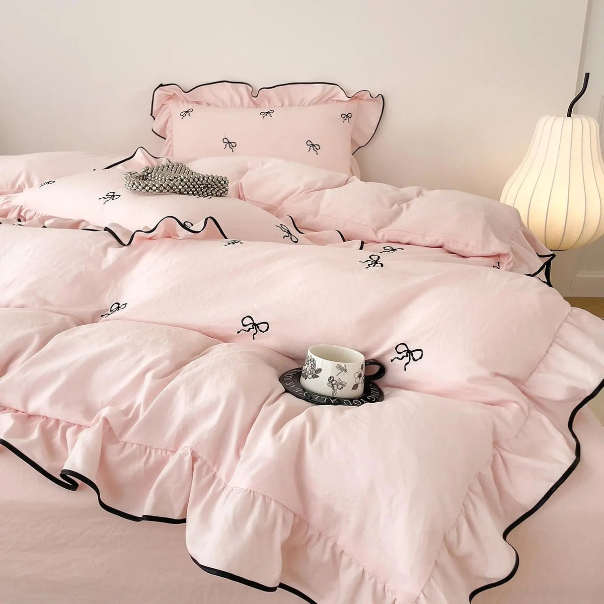 Ruffle Bow Duvet Cover Set (4 Pcs)