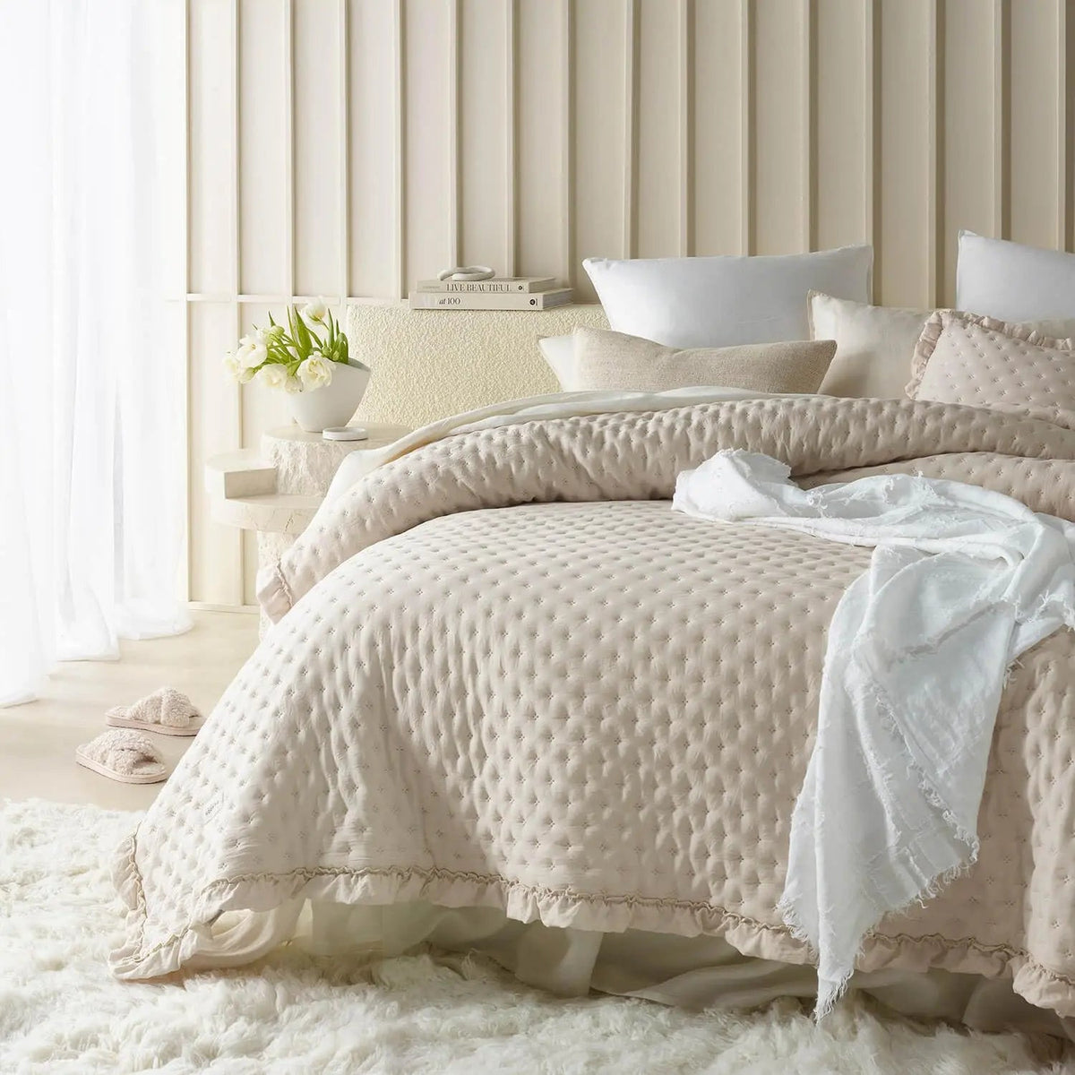 Ruffle Scalloped Bedspread Coverlet