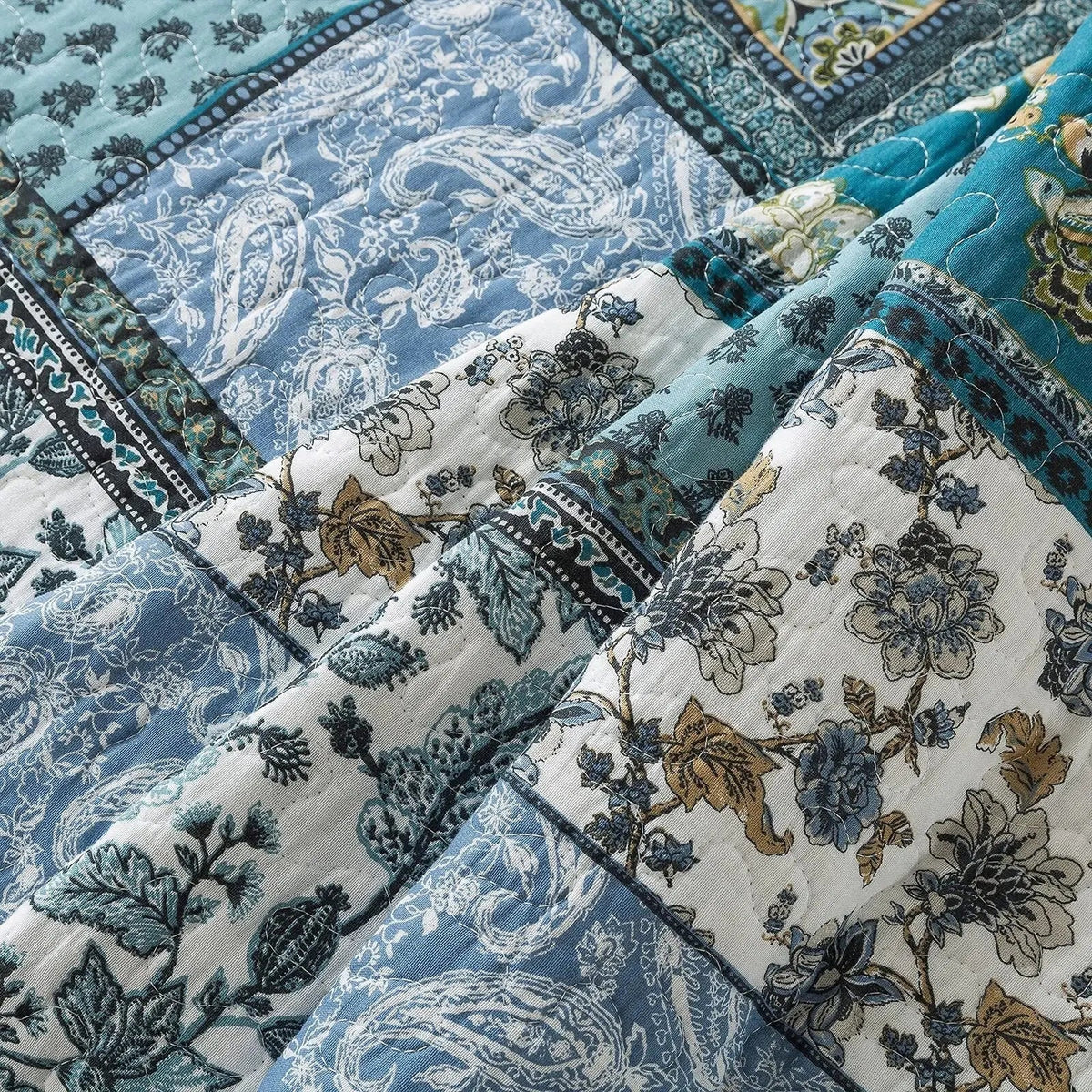 Patchwork Quilt Set